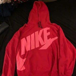 Men’s Nike hoodie gently used